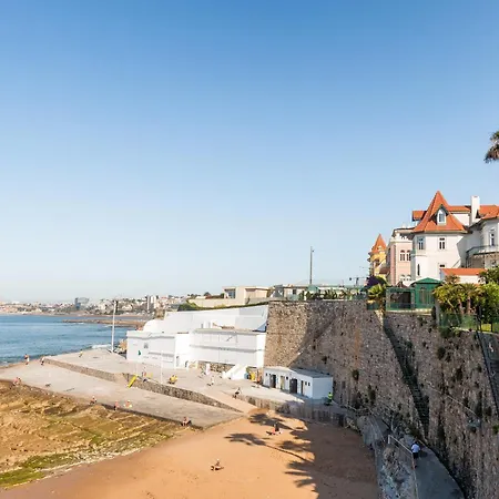 Spacious T3 Near Эшторил