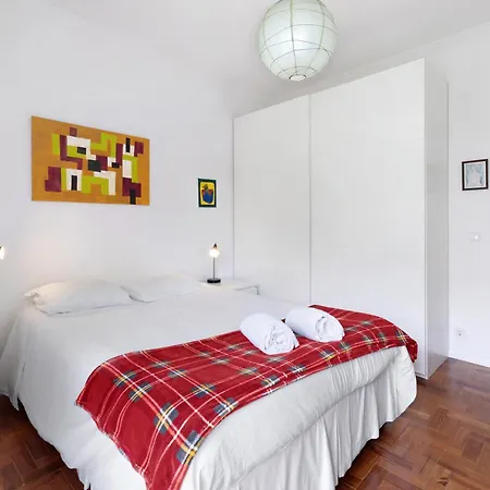 Spacious T3 Near * Эшторил