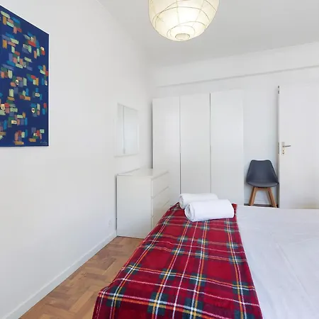 Spacious T3 Near * Эшторил