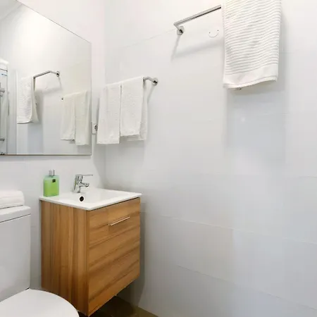 Spacious T3 Near Апартаменты Эшторил