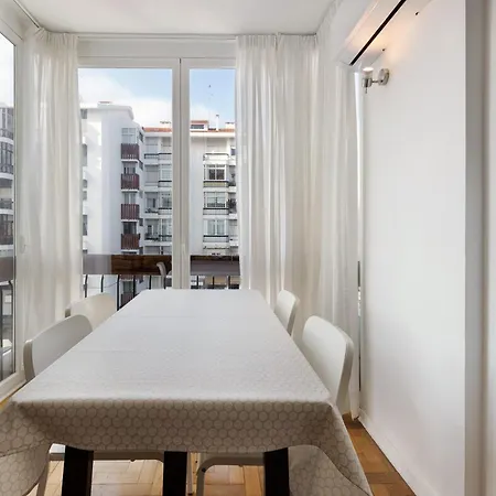 Spacious T3 Near * Эшторил