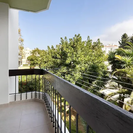 Spacious T3 Near Апартаменты Эшторил